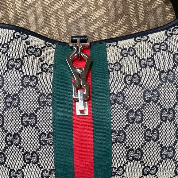 Brown and Black Shoulder Bag with Iconic Design - Picture 5 of 12